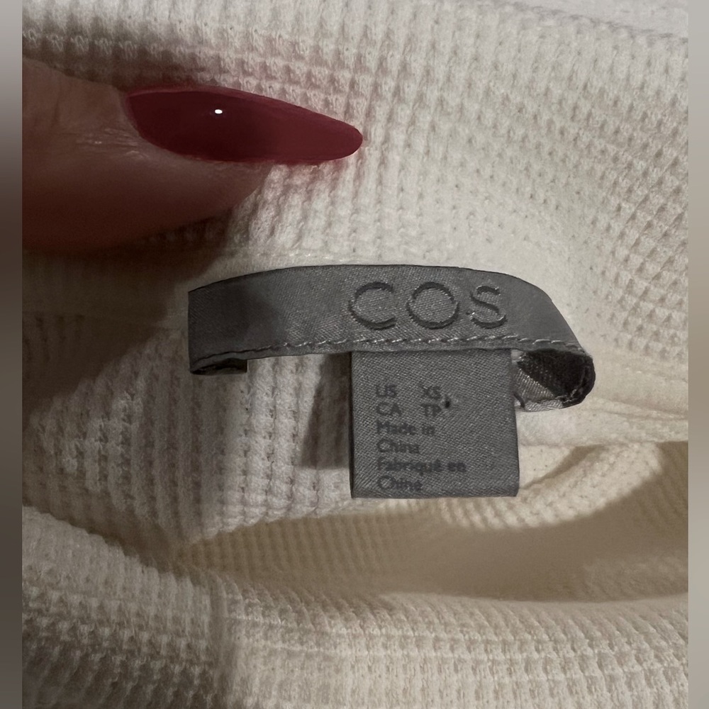 COS turtleneck short sleeves , like new ! Worn once size XS fits more like S - Picture 5 of 8